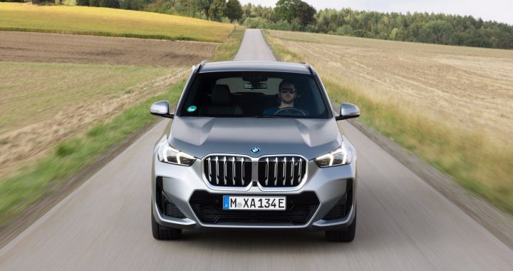 BMW iX1 xDrive30 2023 года