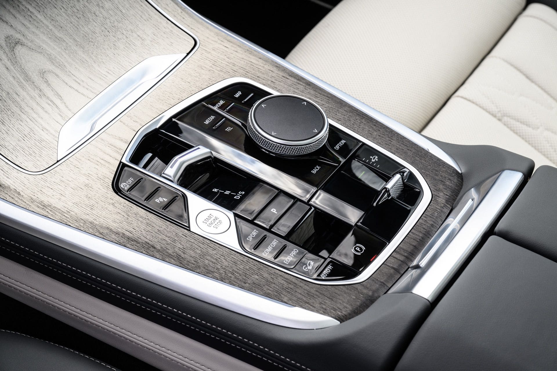 Центральная консоль BMW X7 facelift